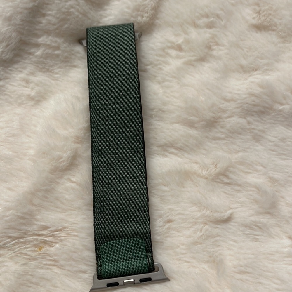 Wristlet. Color dark green. Size 42/44 - Picture 3 of 5
